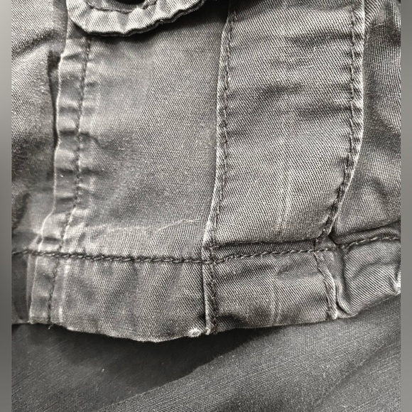 Joe Fresh Navy Blue Cargo Shorts, Size 2 - Picture 4 of 7